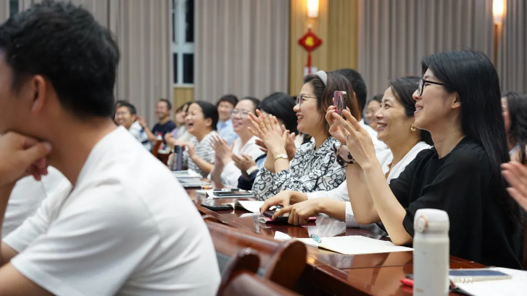 家校共育新探索：衢州市实验学校教育集团“我家风范・家庭会议”项目启动_4.png